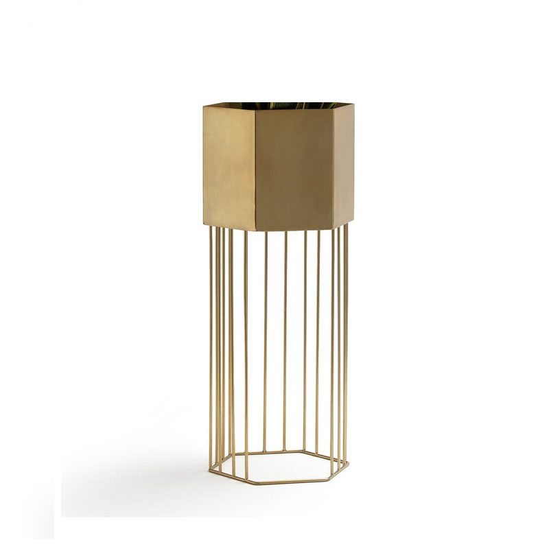 Ваза Vase On A Metal Stand Brass Латунь Ваза Vase On A Metal Stand Brass Латунь в Волгограде | Loft Concept