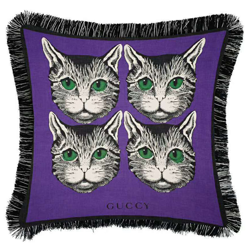 Декоративная подушка с вышивкой Cтиль Gucci Four Cats Violet Фиолетовый Зеленый Черно-белый Декоративная подушка с вышивкой Cтиль Gucci Four Cats Violet Фиолетовый Зеленый Черно-белый в Волгограде | Loft Concept