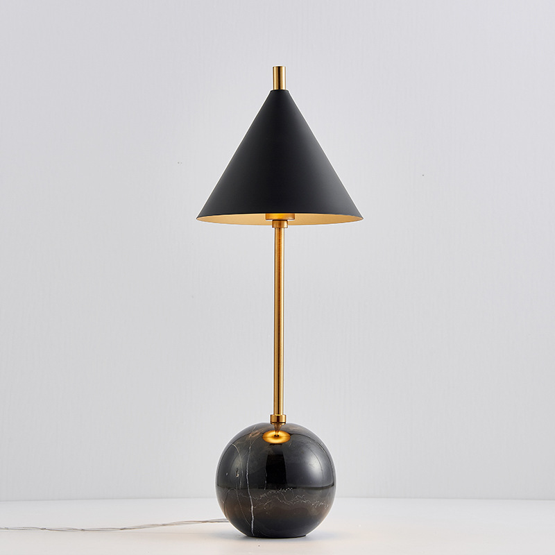 Настольная лампа CLEO ball Black Черный Латунь Настольная лампа CLEO ball Black Черный Латунь в Волгограде | Loft Concept