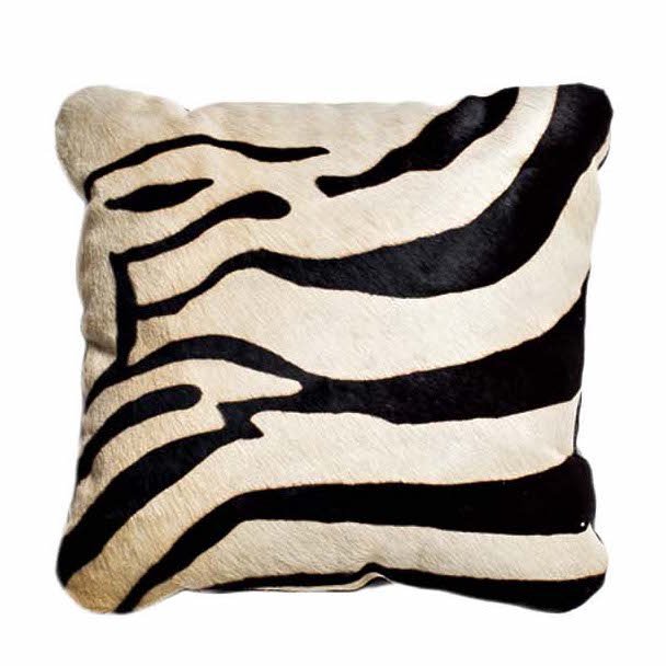 Подушка меховая Zebra Белый Черный Подушка меховая Zebra Белый Черный в Волгограде | Loft Concept