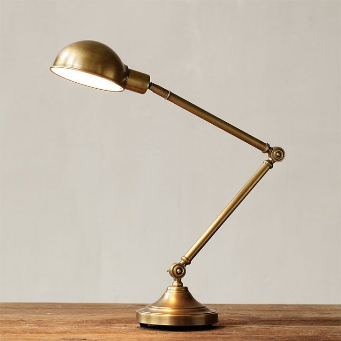 Настольная лампа Brass Vintage Loft Table Lamp Латунь Настольная лампа Brass Vintage Loft Table Lamp Латунь в Волгограде | Loft Concept