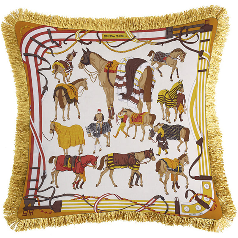 Декоративная подушка Hermes Horses Beige 133 Бежевый Желтый Коричневый Золотой Декоративная подушка Hermes Horses Beige 133 Бежевый Желтый Коричневый Золотой в Волгограде | Loft Concept