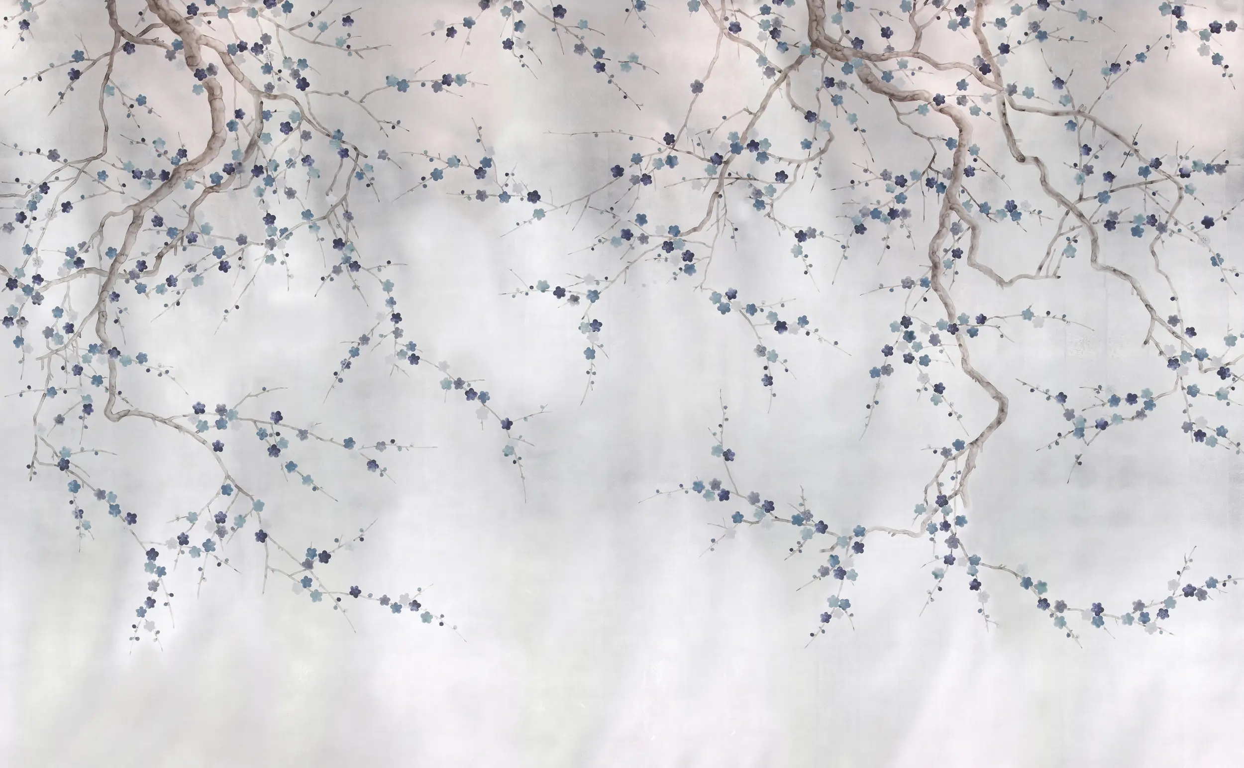Обои ручная роспись Plum Blossom Inky Hokusai on Sterling Silver gilded silk Обои ручная роспись Plum Blossom Inky Hokusai on Sterling Silver gilded silk - постер Loft-Concept в Волгограде