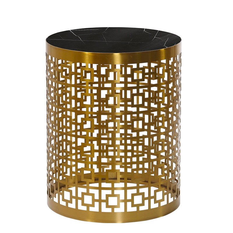 Приставной стол Artesia Side Table Table Black Глянцевое золото Черный Приставной стол Artesia Side Table Table Black Глянцевое золото Черный в Волгограде | Loft Concept