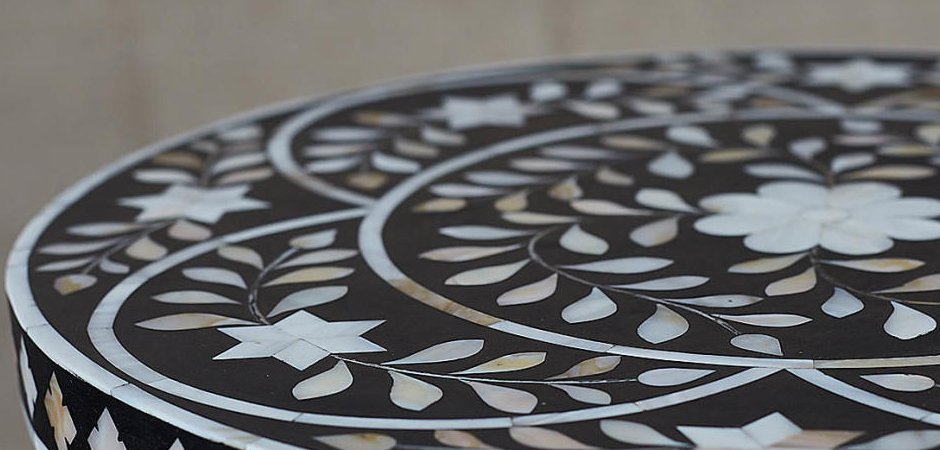 Приставной столик Inlaid Bone Flowers Приставной столик Inlaid Bone Flowers - Loft-Concept в Волгограде