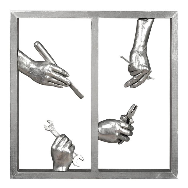 Панно Hands With Tool Серебряный Панно Hands With Tool Серебряный в Волгограде | Loft Concept
