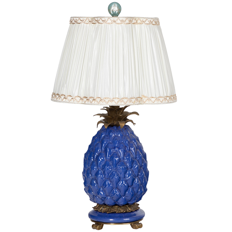 Настольная лампа с абажуром Pineapple Blue Table Lamp Бронза Синий Белый Настольная лампа с абажуром Pineapple Blue Table Lamp Бронза Синий Белый в Волгограде | Loft Concept