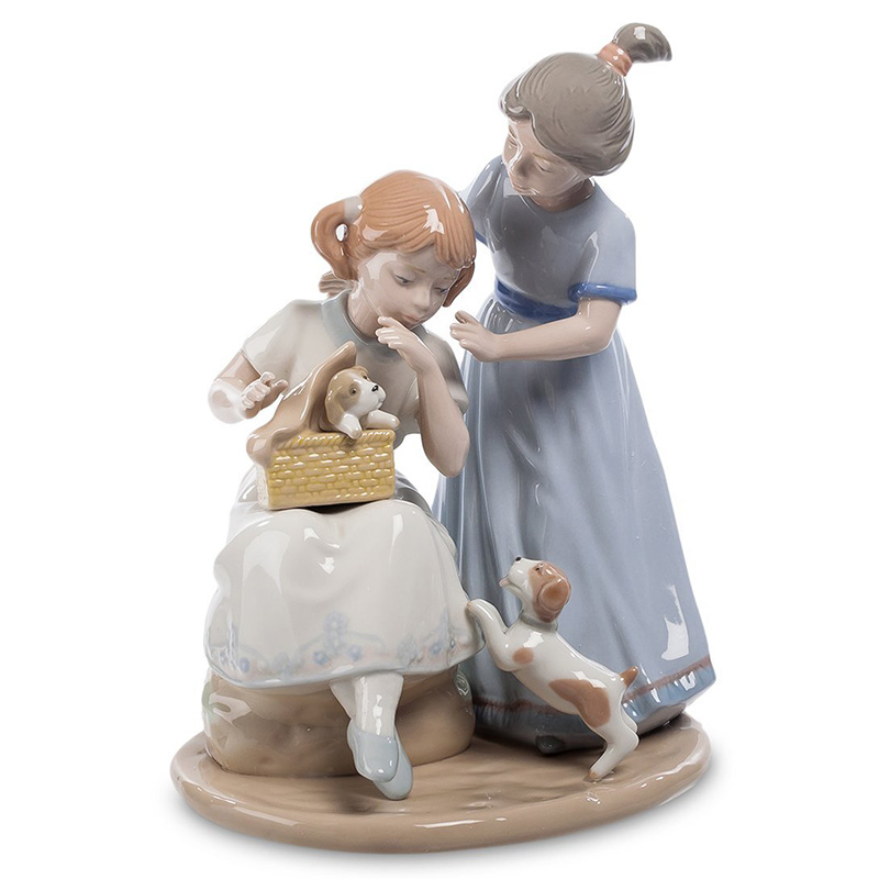 Статуэтка фарфоровая Девочки с собачками Charming Statuette Белый Бежевый Серо-голубой Серый Статуэтка фарфоровая Девочки с собачками Charming Statuette Белый Бежевый Серо-голубой Серый в Волгограде | Loft Concept