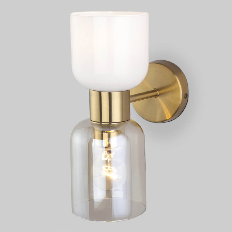 Бра Light maker studio Sconce white and smok brass Латунь Стекло Смок Белый Бра Light maker studio Sconce white and smok brass Латунь Стекло Смок Белый в Волгограде | Loft Concept