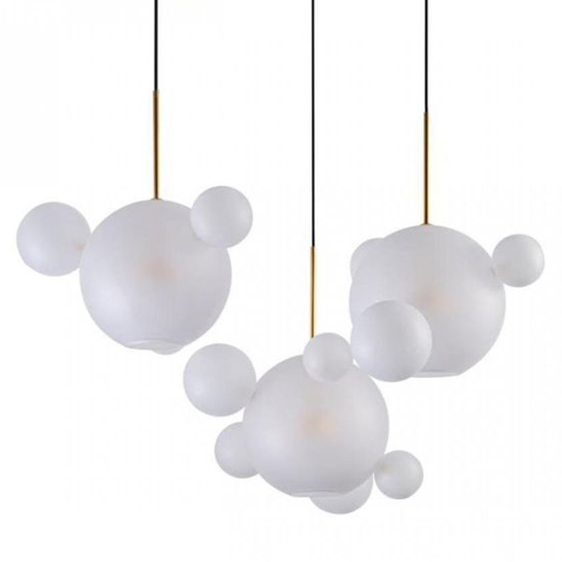 Светодиодный светильник Giopato & Coombes Bubble Chandelier Linear матовое белое стекло 3 плафона Белый Золотой Светодиодный светильник Giopato & Coombes Bubble Chandelier Linear матовое белое стекло 3 плафона Белый Золотой в Волгограде | Loft Concept