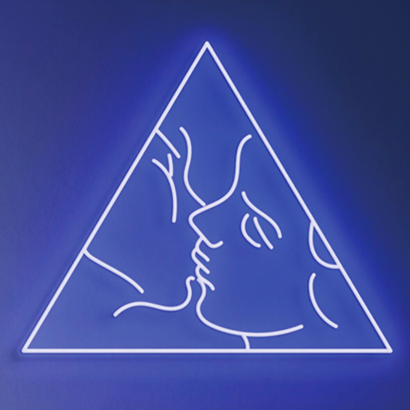 Неоновая настенная лампа Kiss Neon Wall Lamp Синий Синий Неоновая настенная лампа Kiss Neon Wall Lamp Синий Синий в Волгограде | Loft Concept