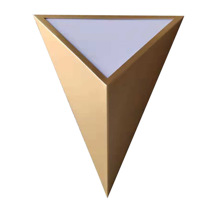 Настенный светильник в форме треугольника Convex Triangle Wall Lamp матовое золото Настенный светильник в форме треугольника Convex Triangle Wall Lamp матовое золото в Волгограде | Loft Concept