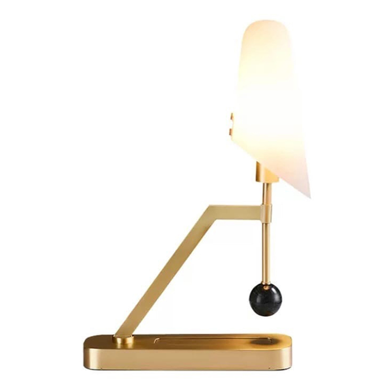 Настольная лампа Gold table lamp with stone Золотой Белый Настольная лампа Gold table lamp with stone Золотой Белый в Волгограде | Loft Concept