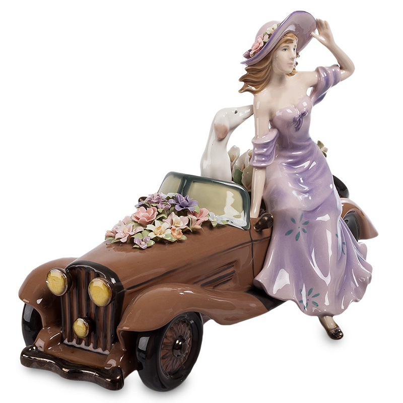 Статуэтка фарфоровая Девушка с автомобилем Charming Statuette Сиреневый Коричневый Белый Зеленый Розовый Статуэтка фарфоровая Девушка с автомобилем Charming Statuette Сиреневый Коричневый Белый Зеленый Розовый в Волгограде | Loft Concept