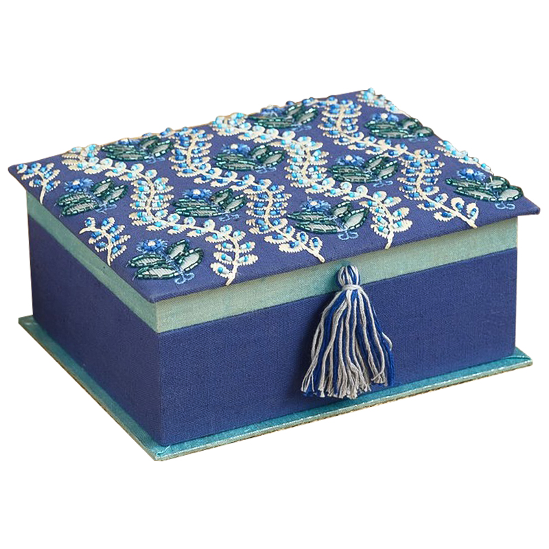 Шкатулка с вышивкой Flower Ornament Beads Embroidery Box Синий Бирюзовый Белый Шкатулка с вышивкой Flower Ornament Beads Embroidery Box Синий Бирюзовый Белый в Волгограде | Loft Concept