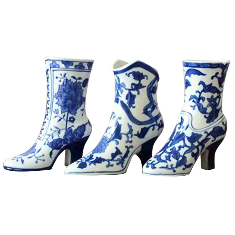 Ваза декоративная Oriental Blue Boot Vase Синий Белый Ваза декоративная Oriental Blue Boot Vase Синий Белый в Волгограде | Loft Concept