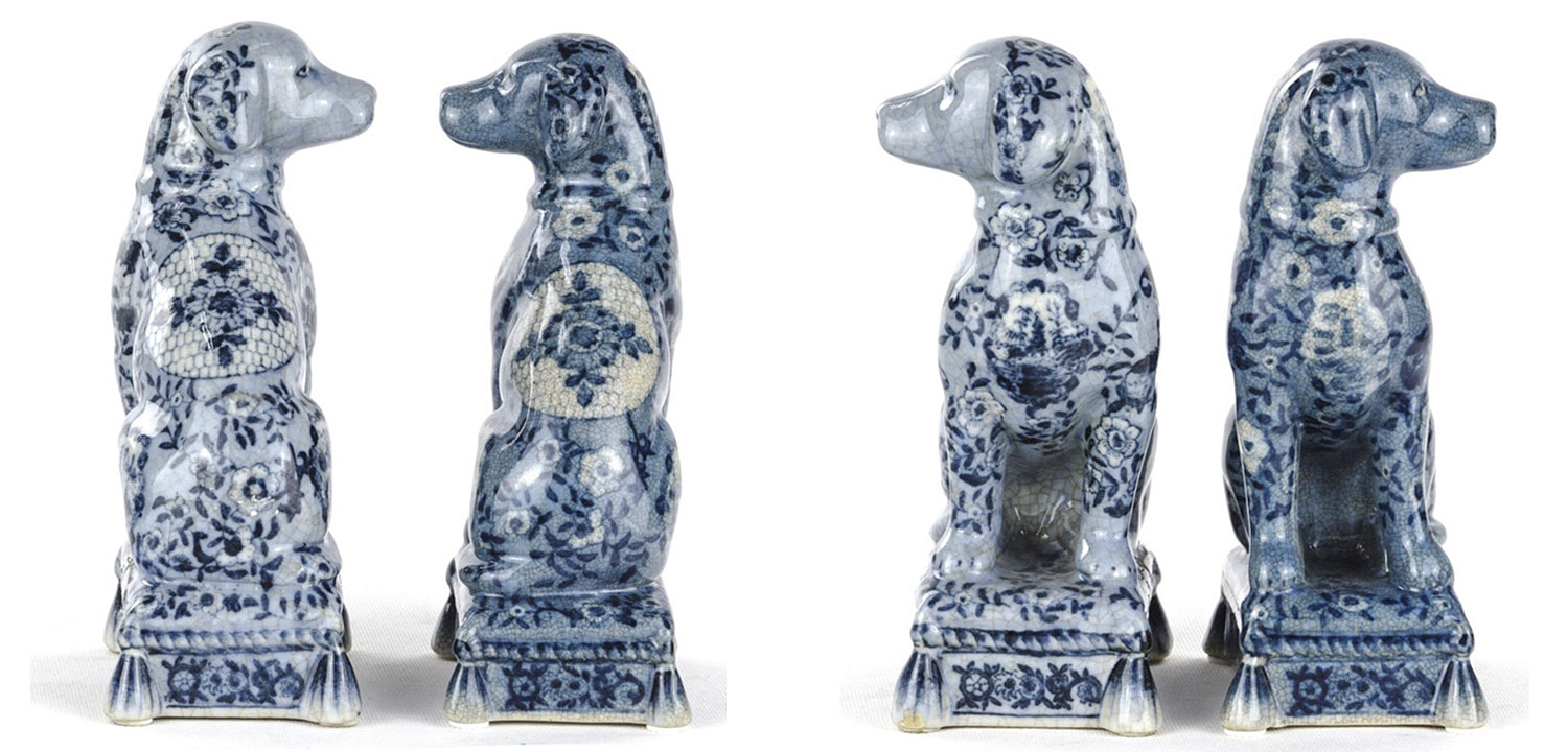 Статуэтки Oriental Blue & White Ornament Dogs набор из 2-х штук Статуэтки Oriental Blue & White Ornament Dogs набор из 2-х штук - Loft-Concept в Волгограде