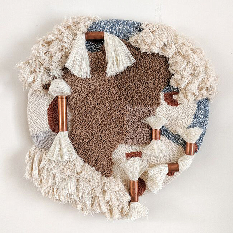 Тканый вручную Круглый абстрактный гобелен Seabed Коричневый Бежевый в Волгограде | Loft Concept 