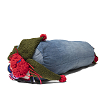 Подушка из джинсовой одежды и вязания Heart&Brain варинант исполнения - 2 | Loft Concept в Волгограде