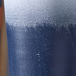 Ваза с градиентным цветом от белого к глубокому синему и декоративными ручками Ocean