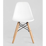 Пластиковый стул на ножках из массива бука Eames Small White варинант исполнения - 4 | Loft Concept в Волгограде