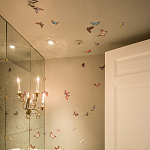 Обои ручная роспись Butterflies Icarus on Rose Shadow metallic silk варинант исполнения - 1 | Loft Concept в Волгограде