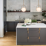 Подвесной светильник с белым плафоном в форме шара в арочной подвеске Hinkley варинант исполнения - 15 | Loft Concept в Волгограде