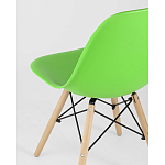 Пластиковый стул на ножках из массива бука Eames Light Green варинант исполнения - 3 | Loft Concept в Волгограде