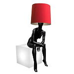Лампа MANNEQUIN LAMP с абажуром девушка на кресле варинант исполнения - 2 | Loft Concept в Волгограде