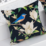 Декоративная подушка чёрная с изображением птицы в саду Blooming Blue Birds варинант исполнения - 2 | Loft Concept в Волгограде