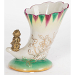 Ваза из фарфора с бронзовой фигуркой ангела Eden Garden porcelain and bronze варинант исполнения - 2 | Loft Concept в Волгограде