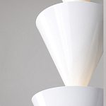 Подвесной светильник светодиодный в виде ряда белых металлических конусов  Herringbone варинант исполнения - 6 | Loft Concept в Волгограде