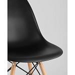 Пластиковый стул на ножках из массива бука Eames Black варинант исполнения - 2 | Loft Concept в Волгограде