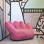 Дизайнерское плюшевое розовое кресло в форме руки Poltronova Joe Plush Taffy Pink Armchair варинант исполнения - 2 | Loft Concept в Волгограде