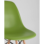 Пластиковый стул на ножках из массива бука Eames Green варинант исполнения - 2 | Loft Concept в Волгограде