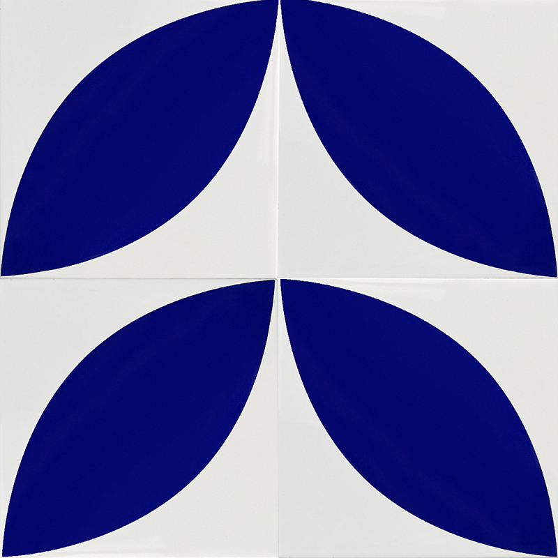 Дизайнерская плитка с узором Лепесток Синий Черный Фиолетовый в Волгограде | Loft Concept 