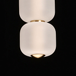 Подвесной светильник с 3-мя округлыми матовыми плафонами из белого стекла Golden Swirl варинант исполнения - 7 | Loft Concept в Волгограде