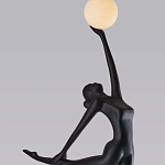 Торшер черная статуэтка Девушка Girl Carries Light Balls варинант исполнения - 2 | Loft Concept в Волгограде