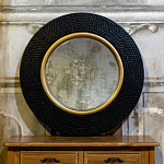 Зеркало в черной фактурной раме с золотым кантом Summon the Light варинант исполнения - 4 | Loft Concept в Волгограде