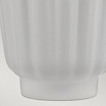 Настольная лампа с белым конусным абажуром и ребристым керамическим основанием Quintiesse варинант исполнения - 6 | Loft Concept в Волгограде