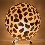 Настольная лампа из перламутра на металлическом каркасе Indonesian Circle варинант исполнения - 4 | Loft Concept в Волгограде