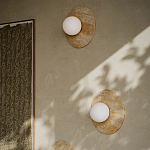 Бра в виде диска с плафоном из матового белого стекла Marble Glow варинант исполнения - 4 | Loft Concept в Волгограде