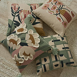 Подушка с цветочным принтом Blooming Elegance Lily варинант исполнения - 5 | Loft Concept в Волгограде