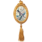 Картина с изображением павлинов в саду в овальной позолоченной раме с кисточкой Chinoiserie Imperial Garden Peacocks on a Tree Poster варинант исполнения - 1 | Loft Concept в Волгограде