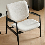 Кресло с каркасом и ножками из древесины и мягкими сиденьем и спинкой Venice варинант исполнения - 5 | Loft Concept в Волгограде