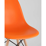 Пластиковый стул на ножках из массива бука Eames Orange варинант исполнения - 2 | Loft Concept в Волгограде