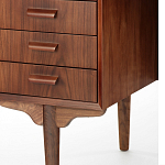 Дизайнерский письменный стол округлой формы с 4-мя ящиками и дверкой с полочками Rili варинант исполнения - 5 | Loft Concept в Волгограде