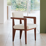 Кресло обеденное Alcove White Boucle из массива ореха варинант исполнения - 8 | Loft Concept в Волгограде