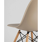 Пластиковый стул на ножках из массива бука Eames Beige варинант исполнения - 3 | Loft Concept в Волгограде