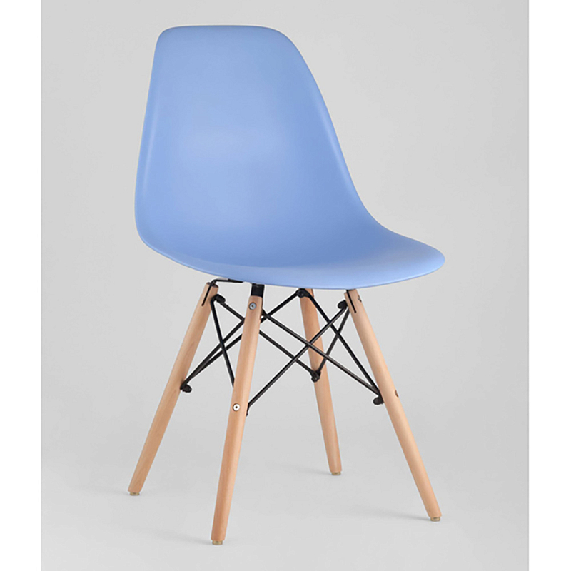 Пластиковый стул на ножках из массива бука Eames Blue Голубой Древесина в Волгограде | Loft Concept 